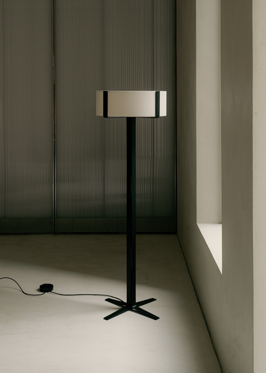 Grupa Okolo Gulvlampe 