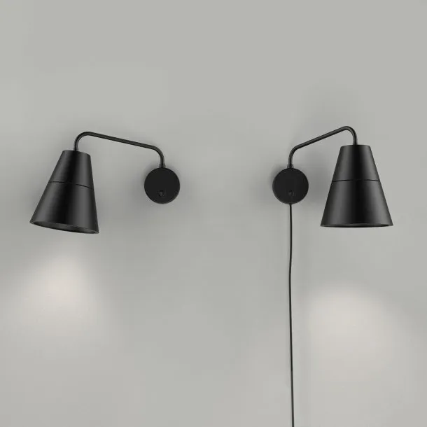 Grupa ILI_ILI Væglampe