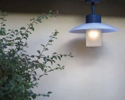 Roger Pradier Aubanne Loftlampe