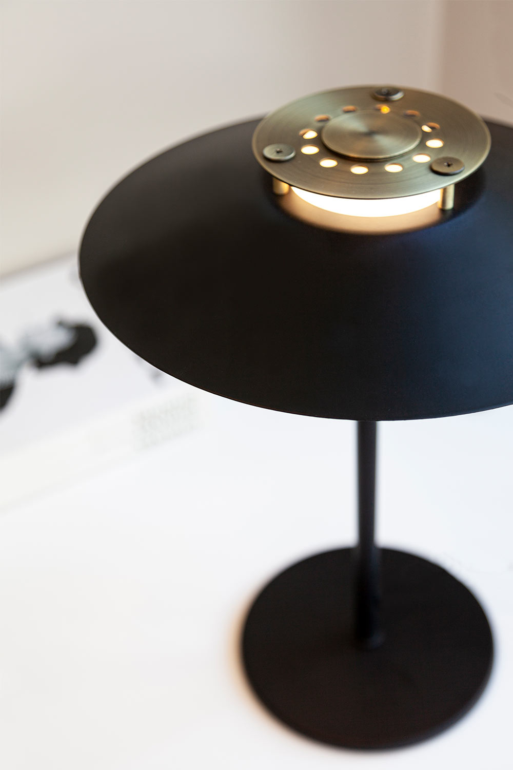 Halo Design Rivoli Bordlampe