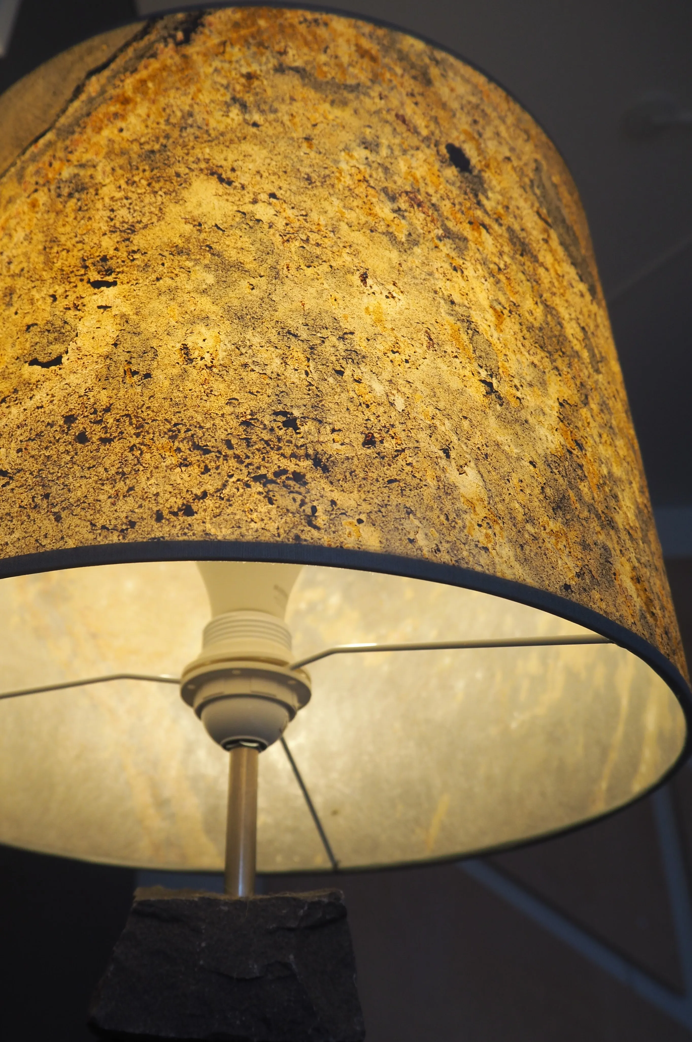 HH LUX Basalt Black Bordlampe 