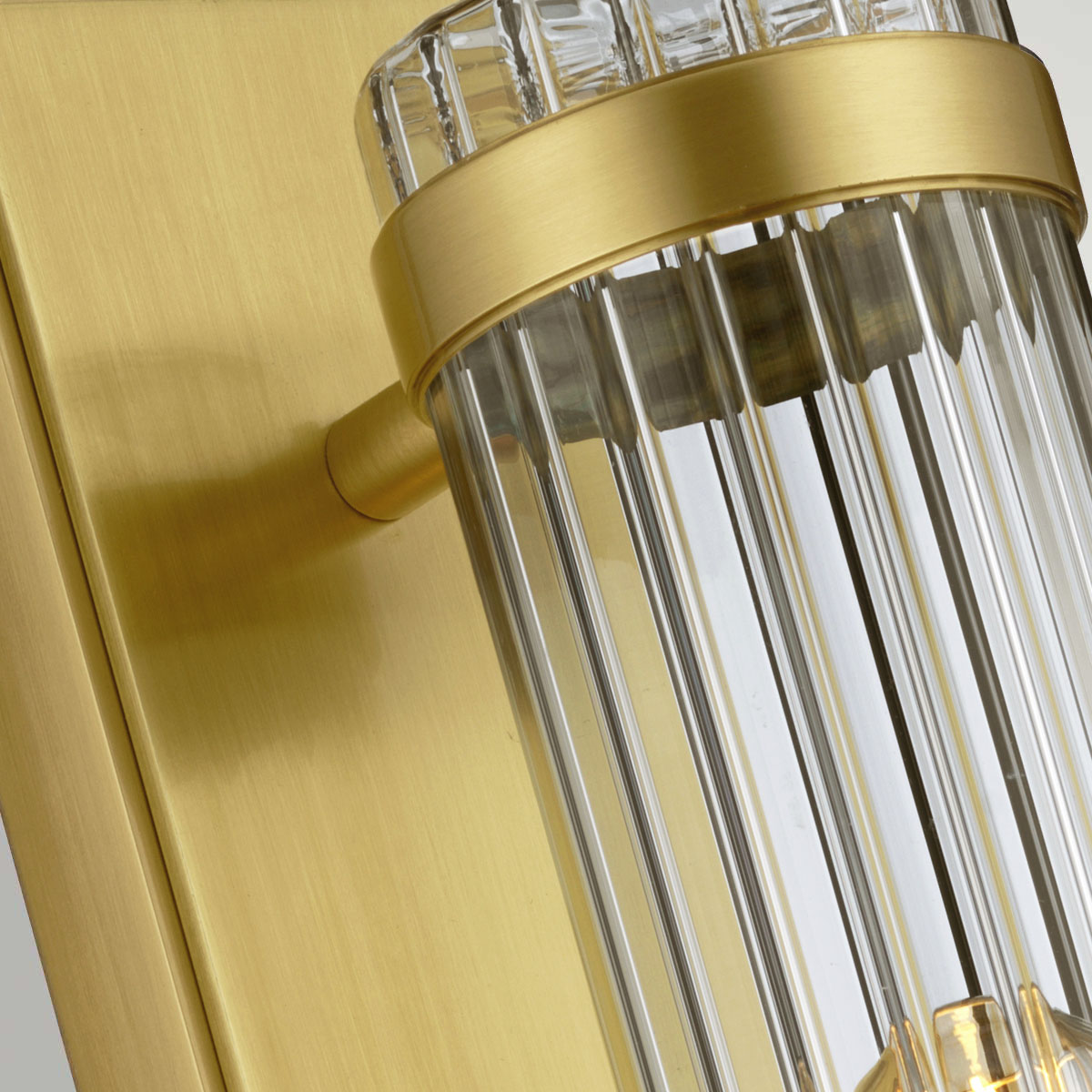 Elstead Wellington 1 væglampe Messing