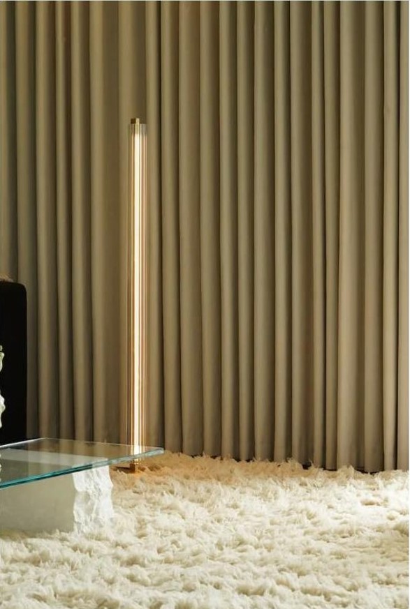 Antidark Lirra Gulvlampe