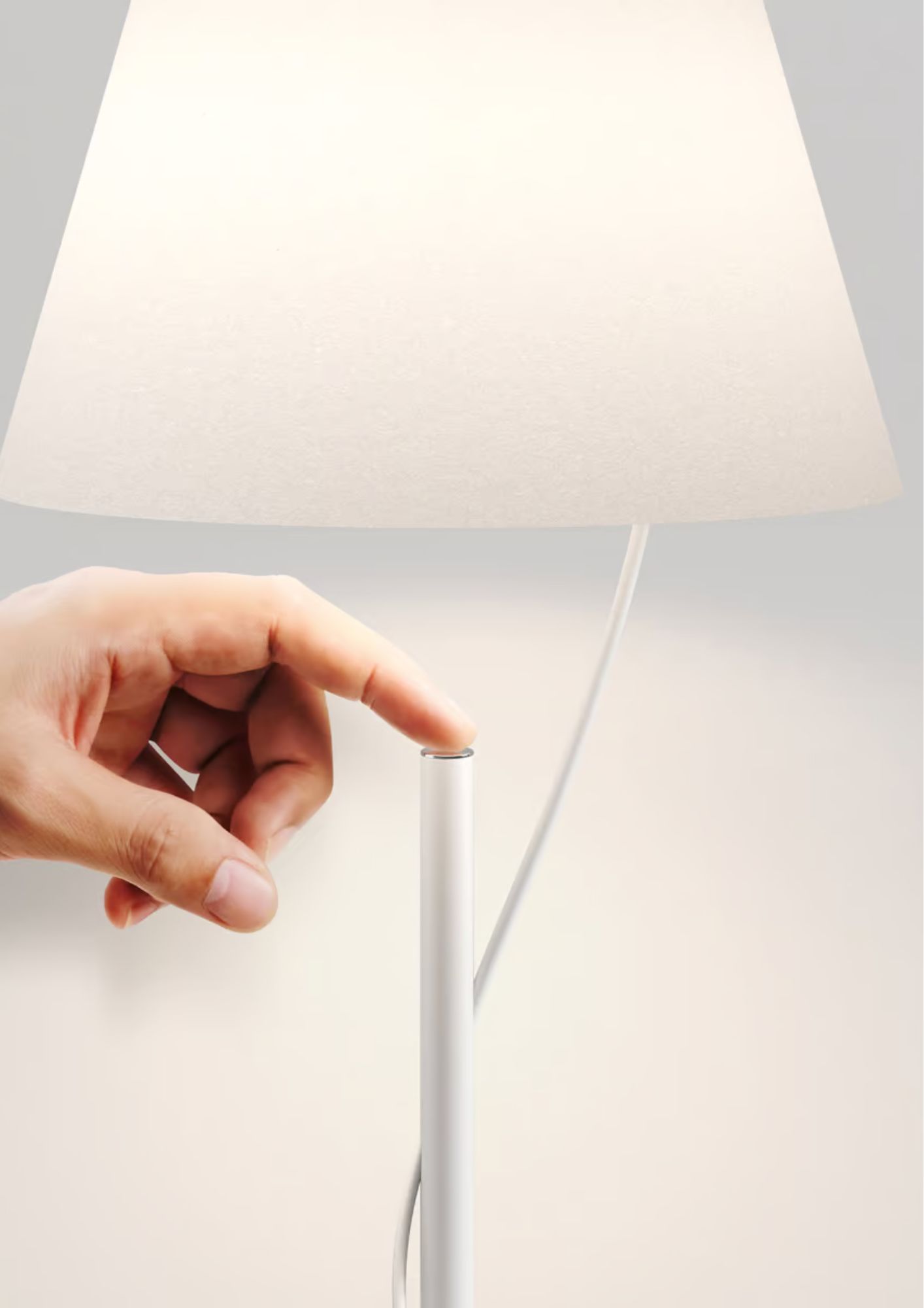 Lodes Hover Bordlampe 