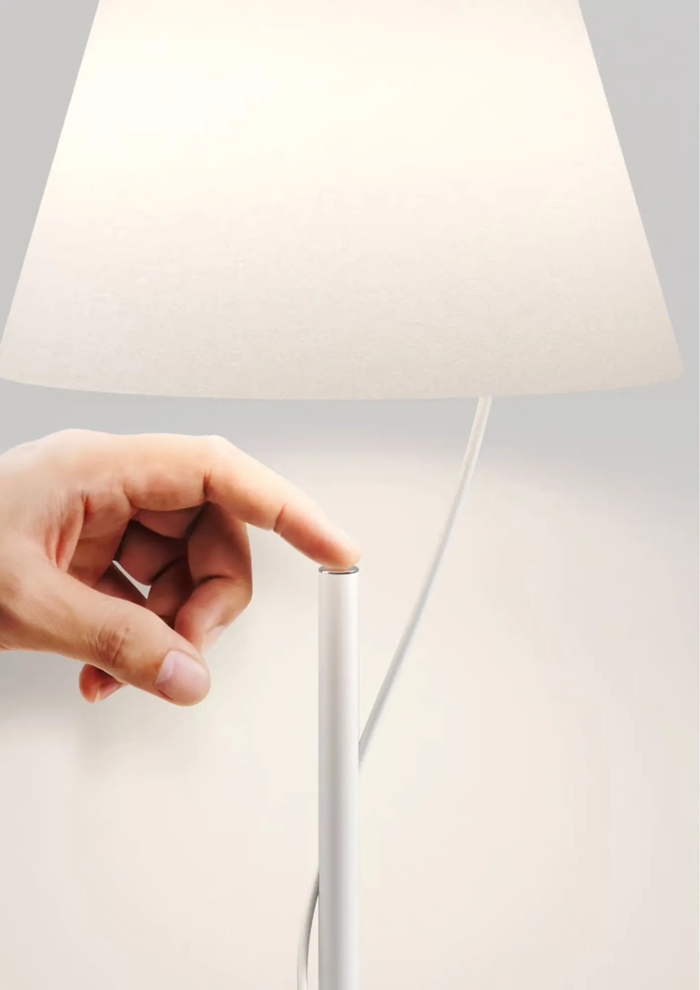 Lodes Hover Bordlampe 