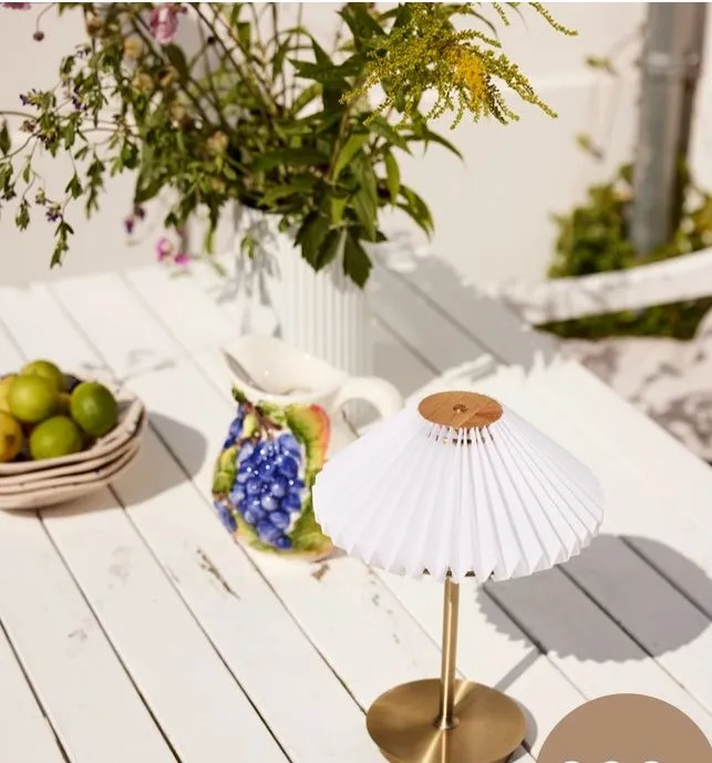  Halo Design Paris To Go Bordlampe